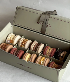 Custom Macaron Boxes