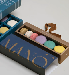 Custom Macaron Boxes